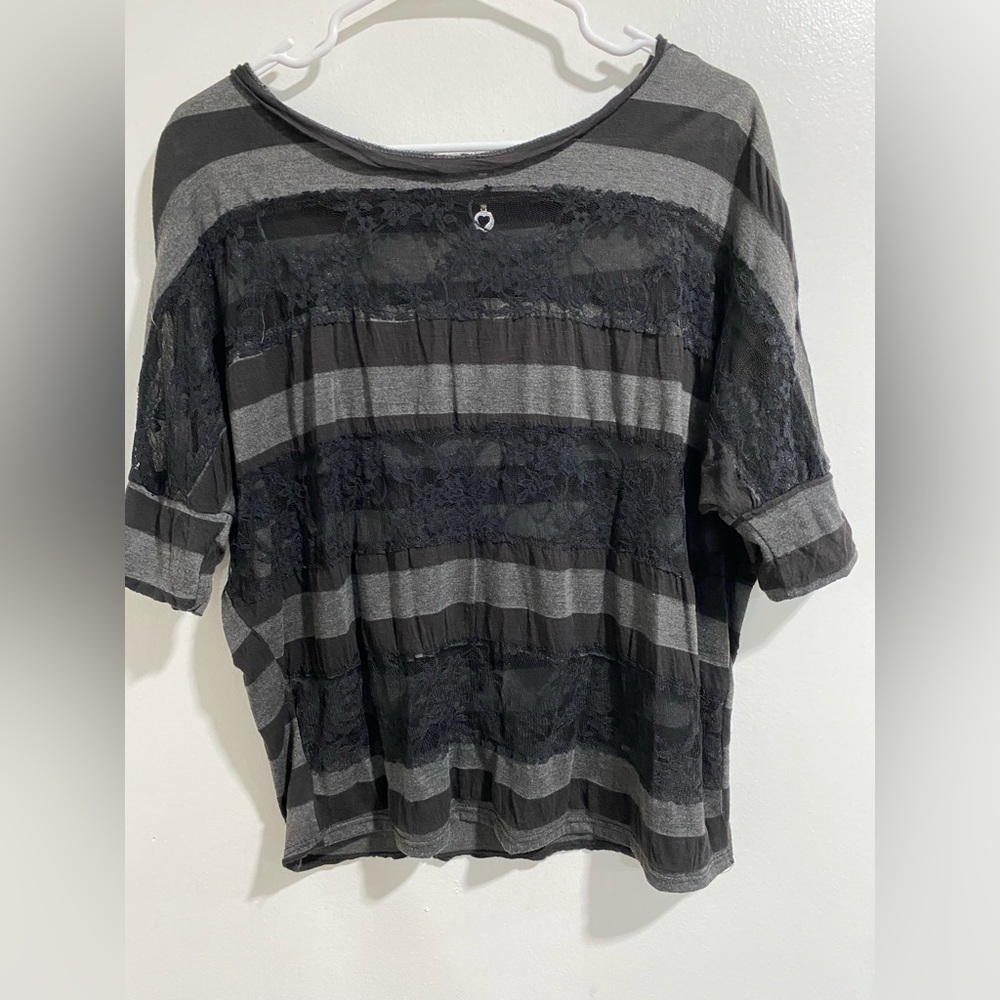 Black and gray stipe shirt with lace 3/4 sleeve